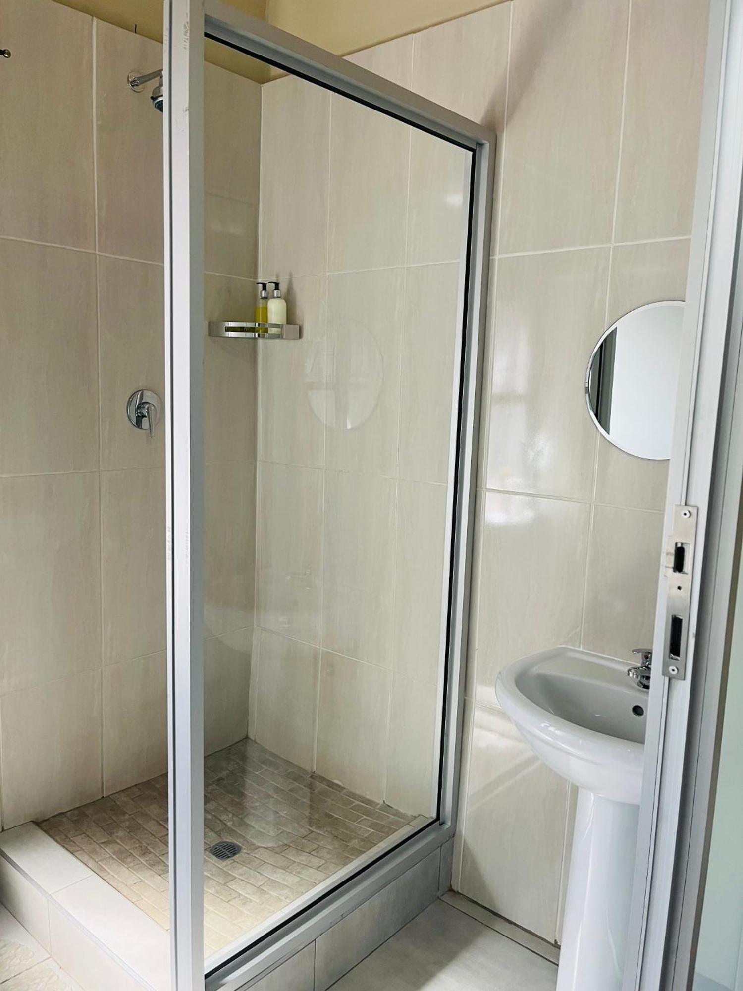 St Eve Lodge & Spa Блоемфонтейн Екстериор снимка