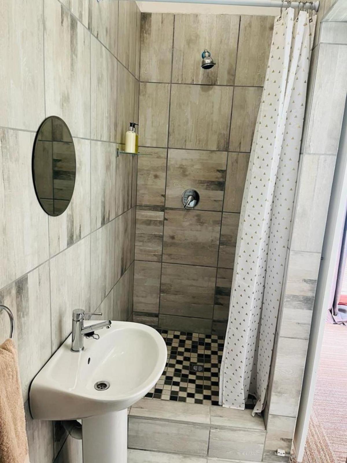 St Eve Lodge & Spa Блоемфонтейн Екстериор снимка